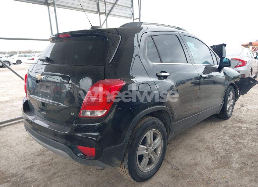 Photo 4 of 2019 Chevrolet Trax LT (VIN KL7CJLSB7KB954386)