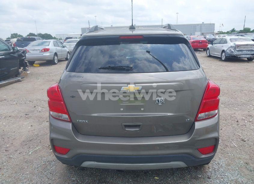 Photo 17 of 2020 Chevrolet Trax FWD LT (VIN KL7CJLSB7LB351195)