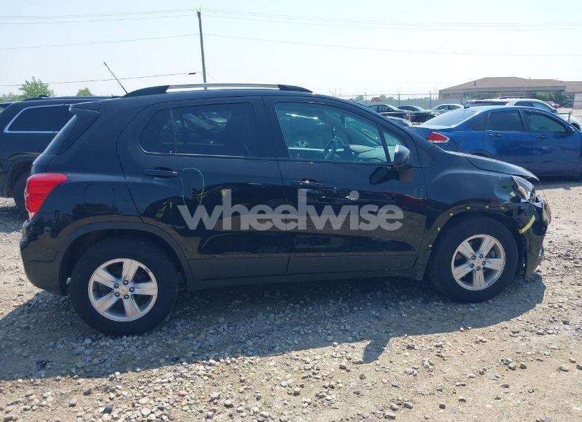 Photo 14 of 2021 Chevrolet Trax FWD LT (VIN KL7CJLSB7MB332907)