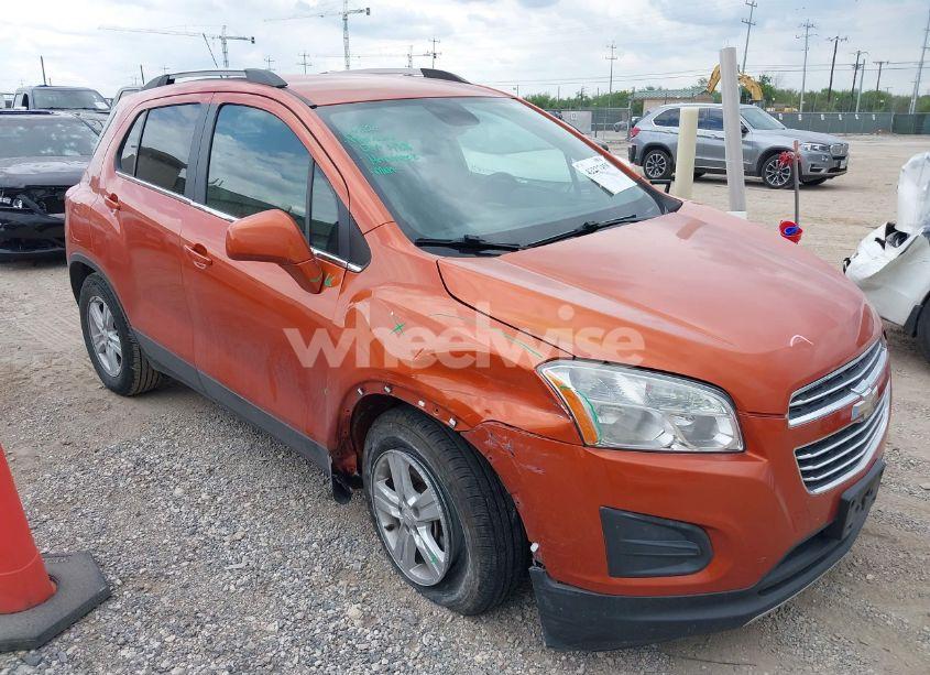 2016 Chevrolet Trax LT (VIN KL7CJLSB8GB723729) main photo