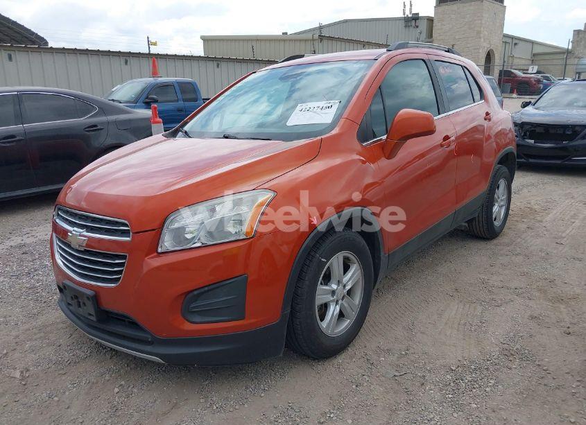Photo 2 of 2016 Chevrolet Trax LT (VIN KL7CJLSB8GB723729)