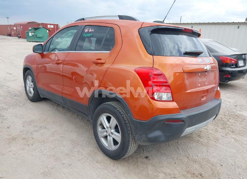 Photo 3 of 2016 Chevrolet Trax LT (VIN KL7CJLSB8GB723729)