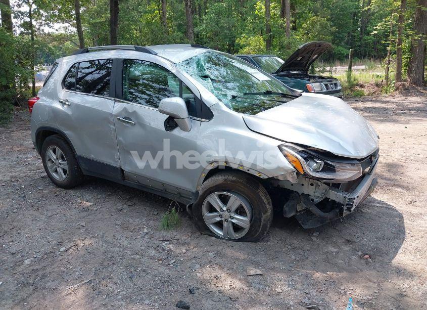 2018 Chevrolet Trax LT (VIN KL7CJLSB8JB571362) main photo