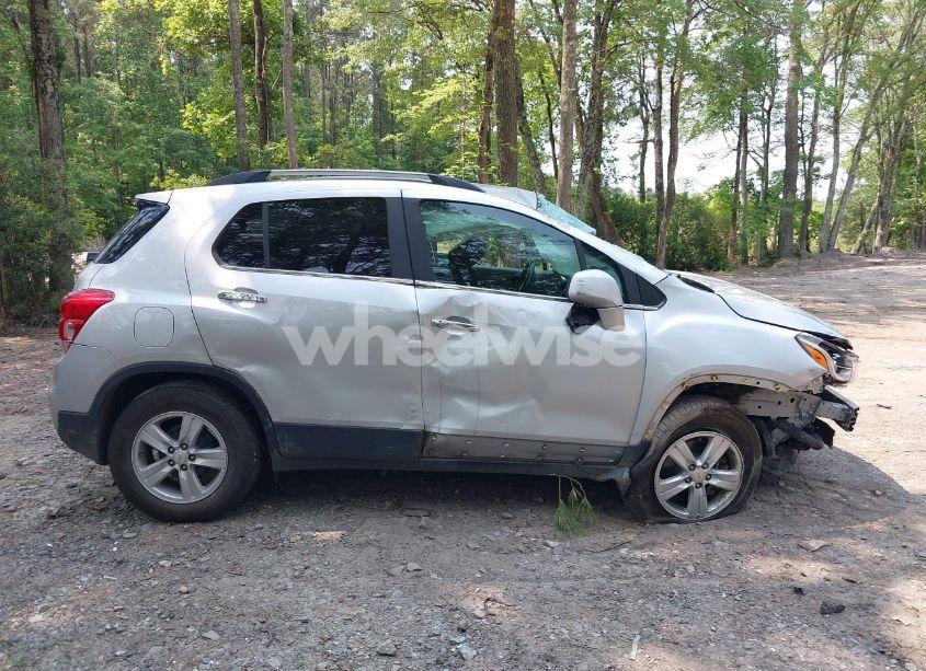 Photo 13 of 2018 Chevrolet Trax LT (VIN KL7CJLSB8JB571362)
