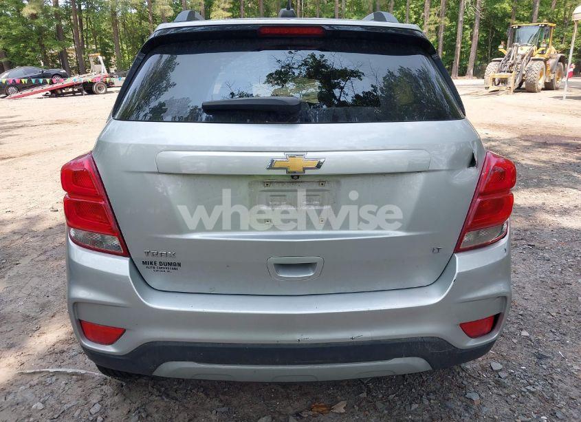 Photo 16 of 2018 Chevrolet Trax LT (VIN KL7CJLSB8JB571362)