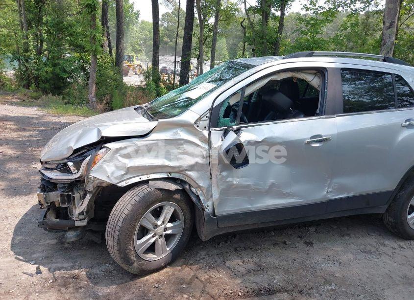 Photo 17 of 2018 Chevrolet Trax LT (VIN KL7CJLSB8JB571362)