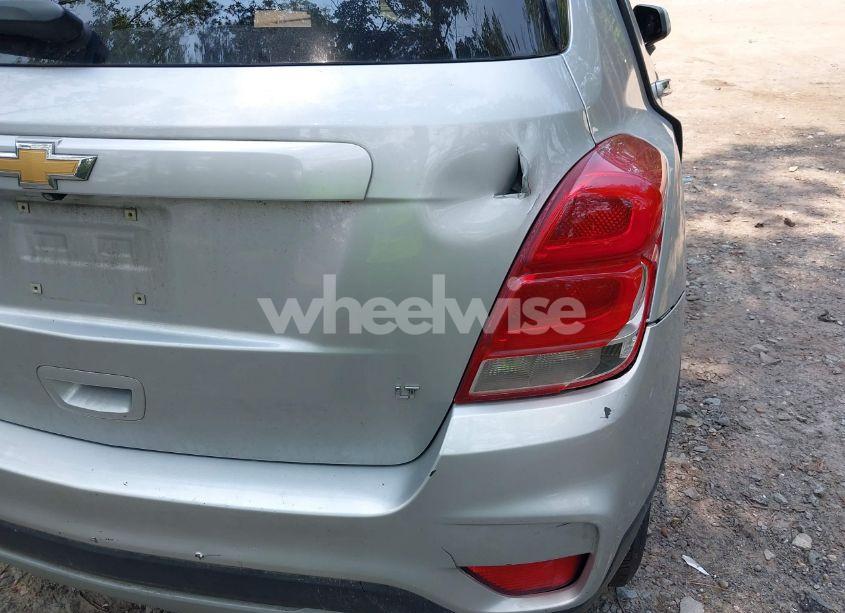 Photo 19 of 2018 Chevrolet Trax LT (VIN KL7CJLSB8JB571362)