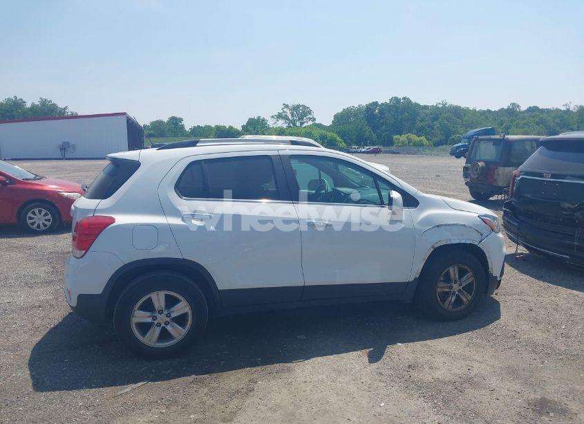 Photo 13 of 2018 Chevrolet Trax LT (VIN KL7CJLSB8JB596939)
