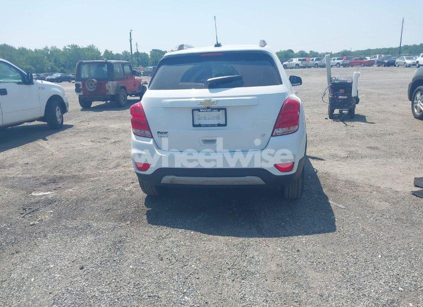 Photo 16 of 2018 Chevrolet Trax LT (VIN KL7CJLSB8JB596939)