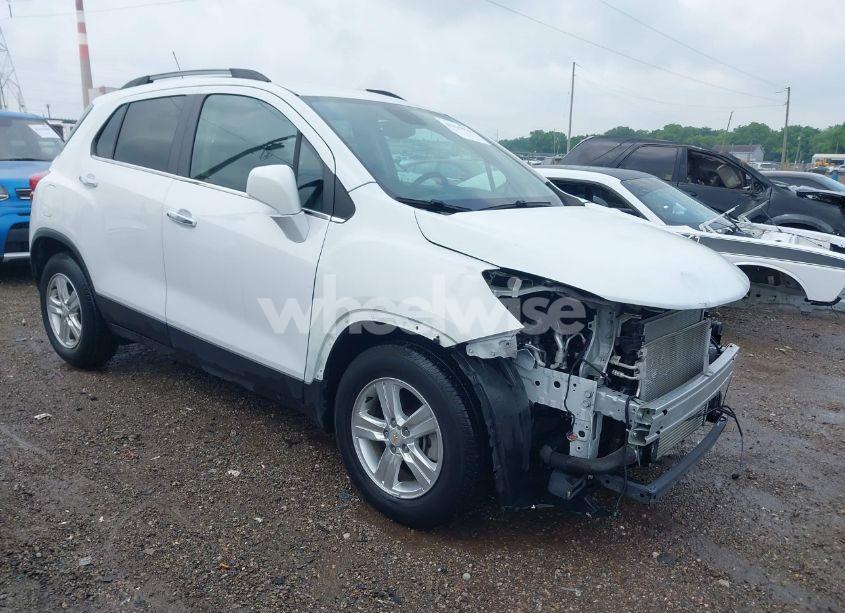 2019 Chevrolet Trax LT (VIN KL7CJLSB8KB912566) main photo