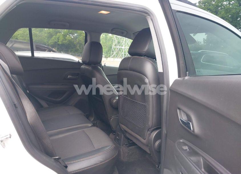 Photo 8 of 2019 Chevrolet Trax LT (VIN KL7CJLSB8KB912566)