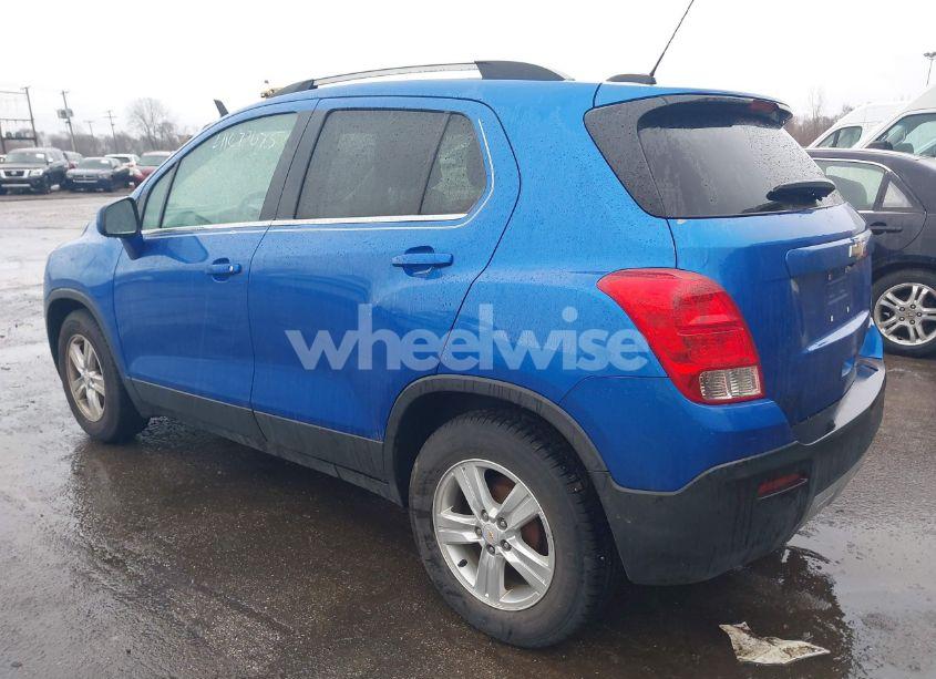 Photo 3 of 2016 Chevrolet Trax LT (VIN KL7CJLSB9GB569824)