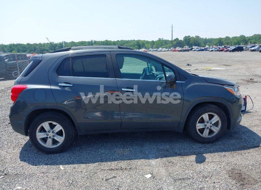 Photo 13 of 2017 Chevrolet Trax LT (VIN KL7CJLSB9HB201239)