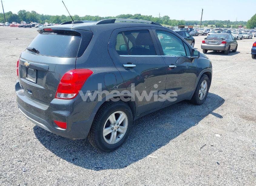 Photo 4 of 2017 Chevrolet Trax LT (VIN KL7CJLSB9HB201239)