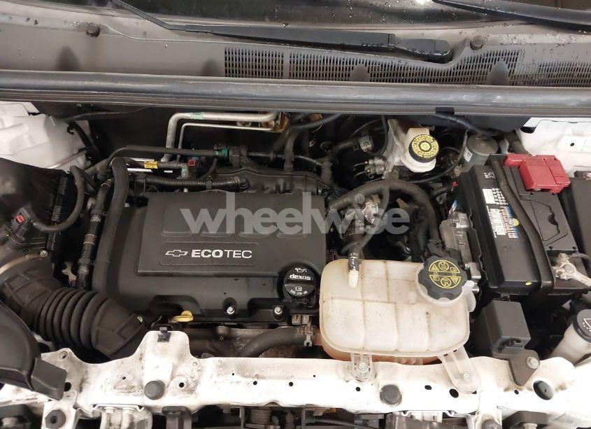 Photo 10 of 2019 Chevrolet Trax LT (VIN KL7CJLSB9KB831883)