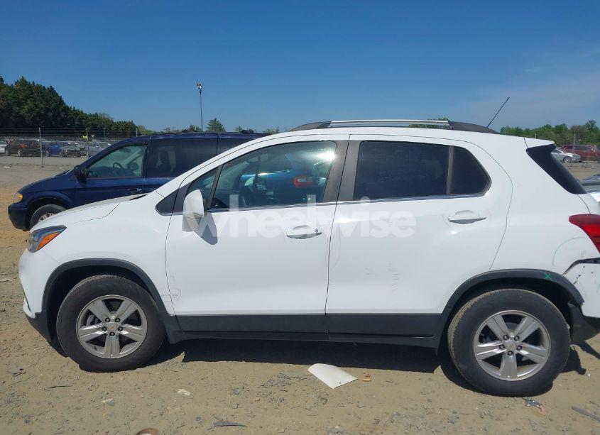 Photo 14 of 2020 Chevrolet Trax FWD LT (VIN KL7CJLSB9LB316058)