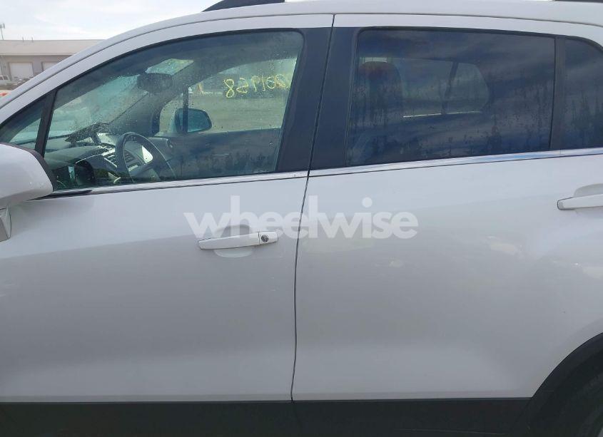 Photo 14 of 2015 Chevrolet Trax LT (VIN KL7CJLSBXFB077513)