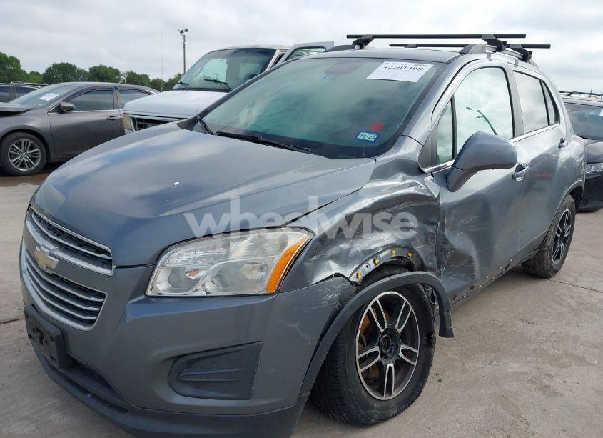 Photo 2 of 2015 Chevrolet Trax LT (VIN KL7CJLSBXFB156096)