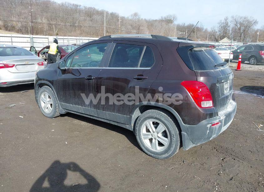 Photo 3 of 2015 Chevrolet Trax LT (VIN KL7CJLSBXFB182617)