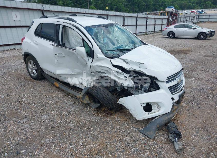 2015 Chevrolet Trax LT (VIN KL7CJLSBXFB215342) main photo