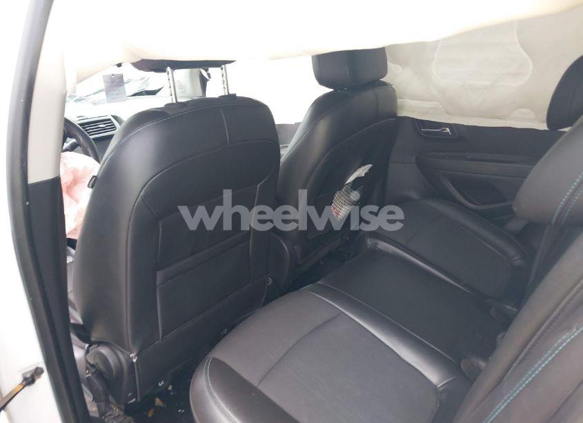 Photo 8 of 2015 Chevrolet Trax LT (VIN KL7CJLSBXFB215342)