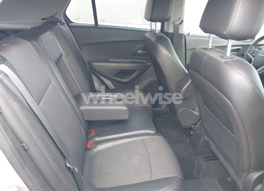 Photo 8 of 2019 Chevrolet Trax LT (VIN KL7CJLSBXKB917249)