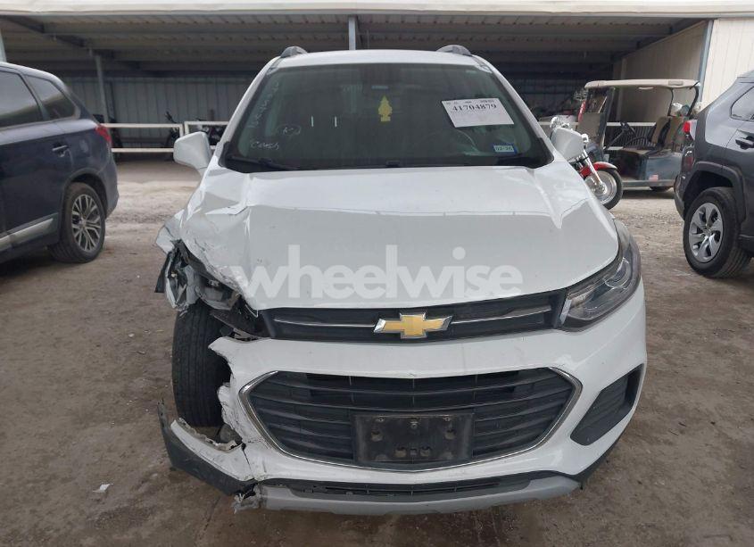 Photo 12 of 2020 Chevrolet Trax FWD LT (VIN KL7CJLSBXLB010793)