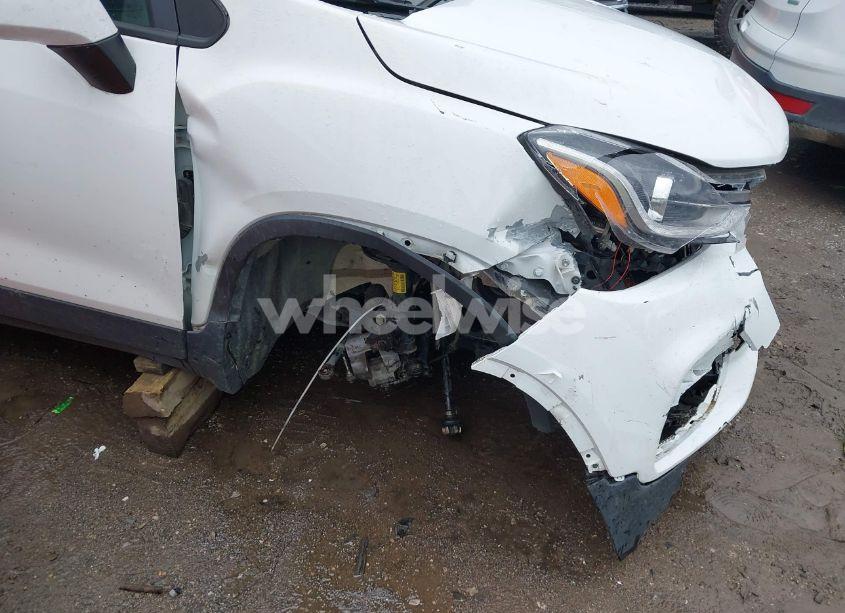 Photo 6 of 2022 Chevrolet Trax FWD LT (VIN KL7CJLSM4NB500909)