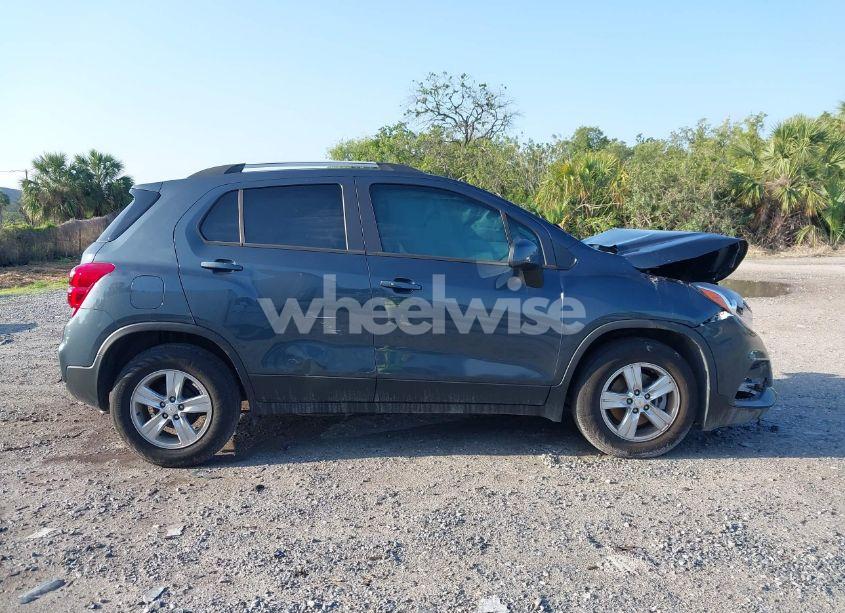 Photo 13 of 2022 Chevrolet Trax FWD LT (VIN KL7CJLSM5NB530968)