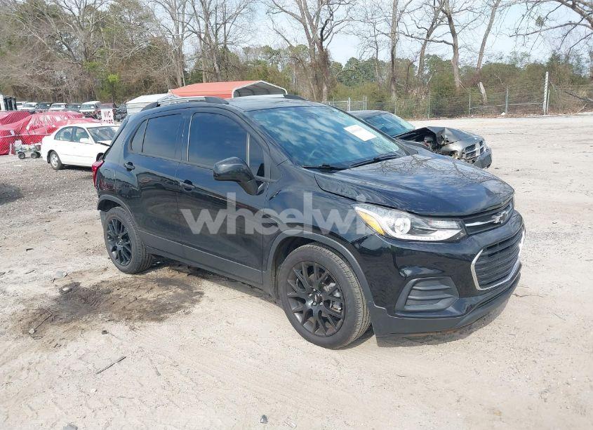 2022 Chevrolet Trax FWD LT (VIN KL7CJLSM7NB513928) main photo