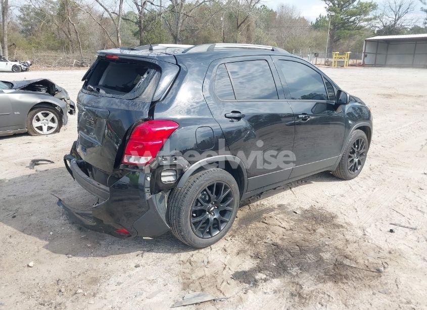 Photo 4 of 2022 Chevrolet Trax FWD LT (VIN KL7CJLSM7NB513928)