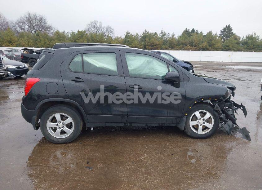 Photo 12 of 2016 Chevrolet Trax 1LS (VIN KL7CJNSB0GB655454)
