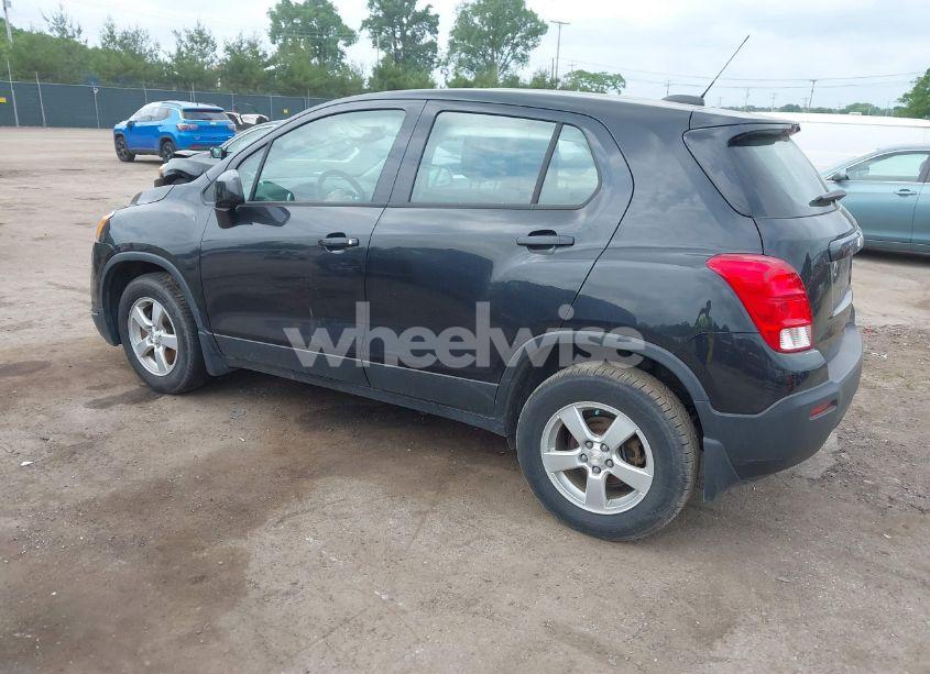 Photo 3 of 2016 Chevrolet Trax 1LS (VIN KL7CJNSB0GB655454)