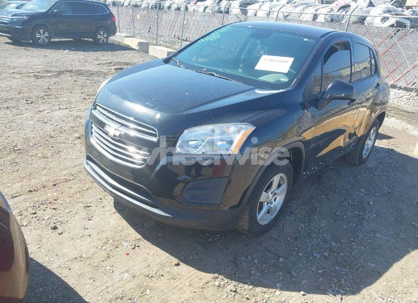 Photo 2 of 2016 Chevrolet Trax 1LS (VIN KL7CJNSB0GB695291)