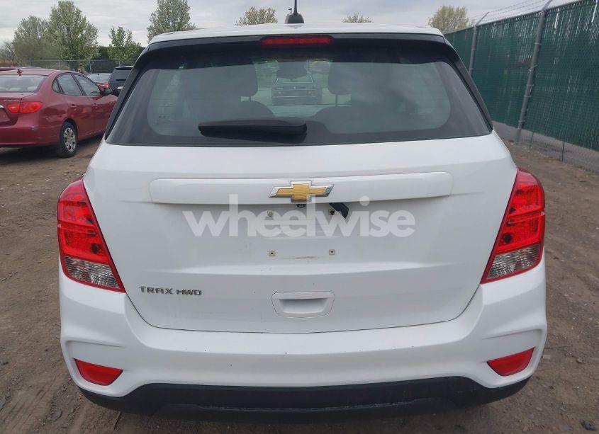 Photo 16 of 2018 Chevrolet Trax LS (VIN KL7CJNSB0JB580567)