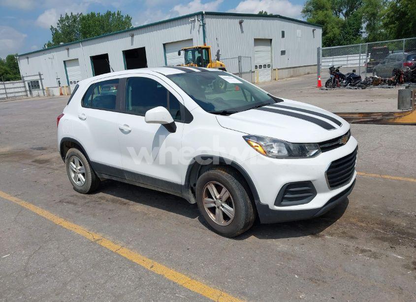 2017 Chevrolet Trax LS (VIN KL7CJNSB1HB208276) main photo