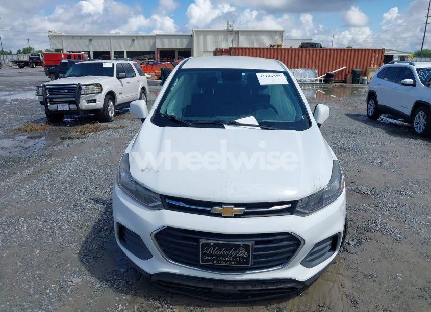 Photo 12 of 2017 Chevrolet Trax LS (VIN KL7CJNSB2HB257552)