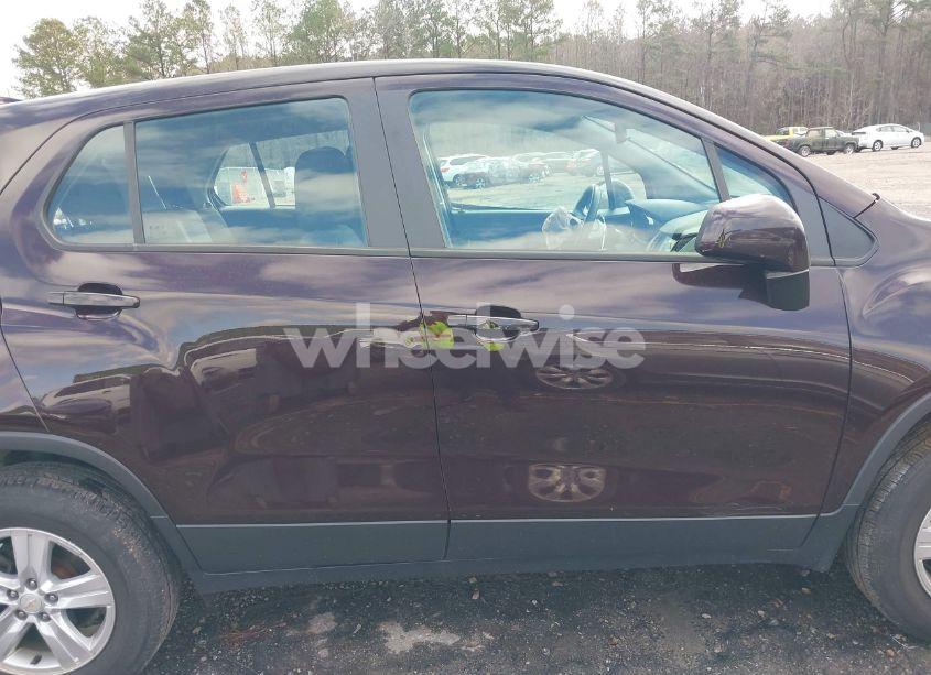 Photo 13 of 2020 Chevrolet Trax AWD LS (VIN KL7CJNSB2LB336065)