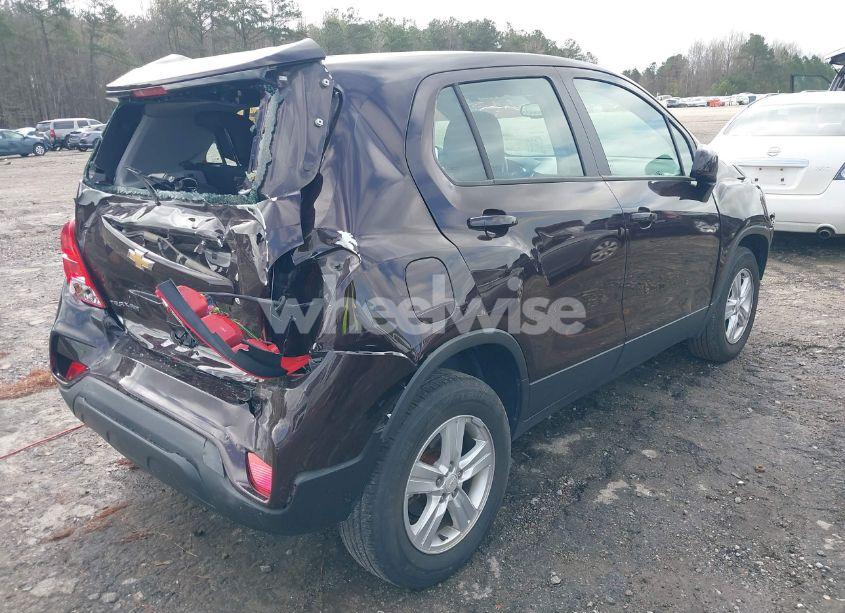 Photo 4 of 2020 Chevrolet Trax AWD LS (VIN KL7CJNSB2LB336065)