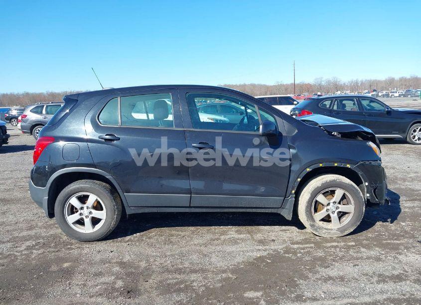 Photo 13 of 2016 Chevrolet Trax 1LS (VIN KL7CJNSB3GB650877)