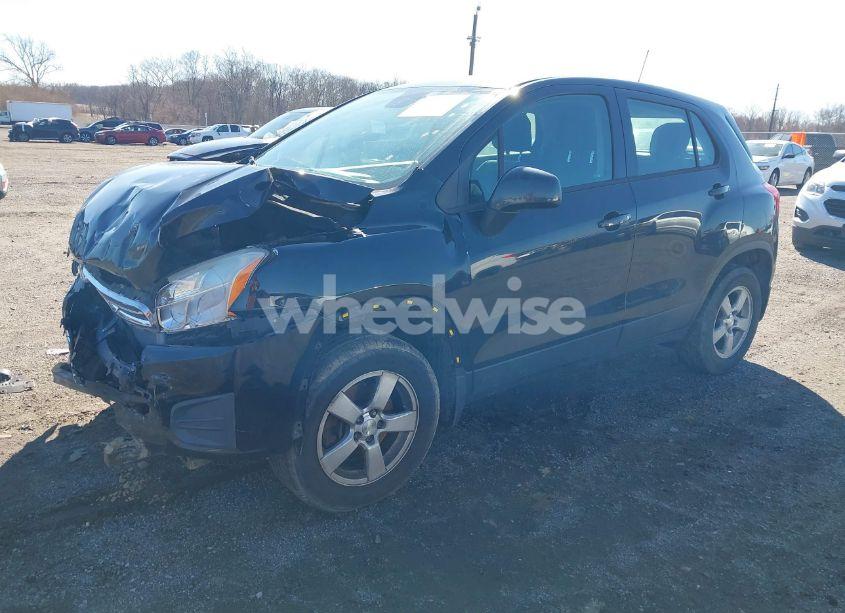 Photo 2 of 2016 Chevrolet Trax 1LS (VIN KL7CJNSB3GB650877)