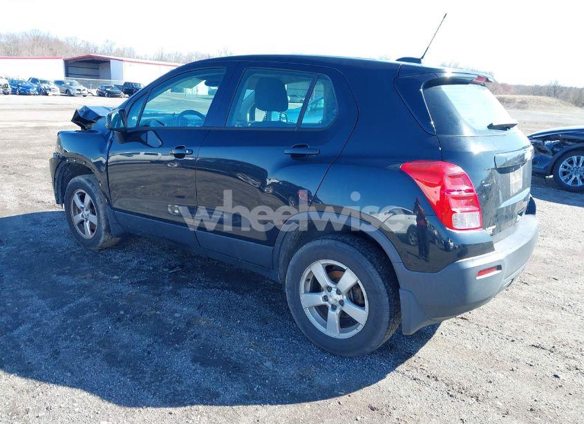 Photo 3 of 2016 Chevrolet Trax 1LS (VIN KL7CJNSB3GB650877)