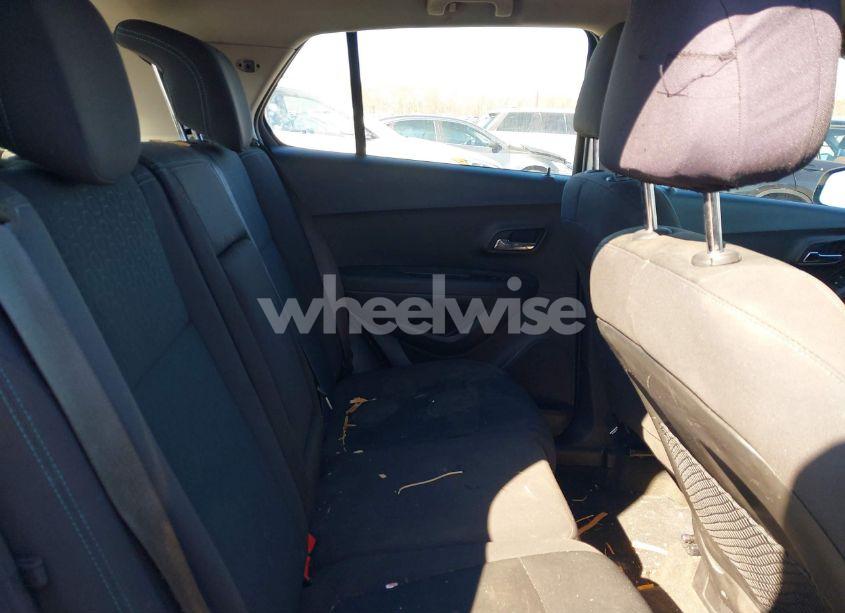 Photo 8 of 2016 Chevrolet Trax 1LS (VIN KL7CJNSB3GB650877)