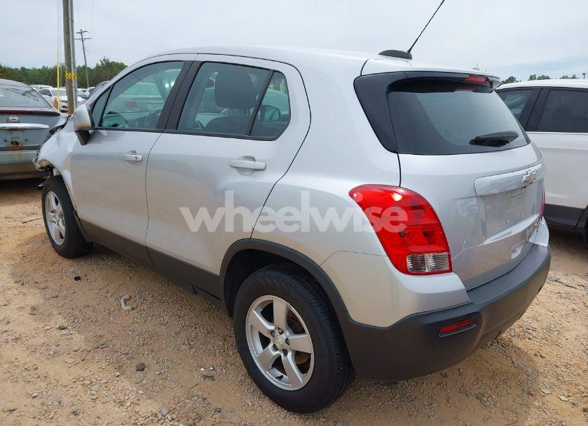 Photo 3 of 2016 Chevrolet Trax 1LS (VIN KL7CJNSB3GB759579)