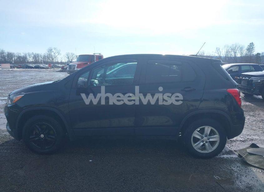 Photo 13 of 2020 Chevrolet Trax AWD LS (VIN KL7CJNSB4LB029495)