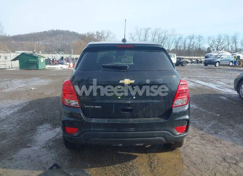 Photo 15 of 2020 Chevrolet Trax AWD LS (VIN KL7CJNSB4LB029495)
