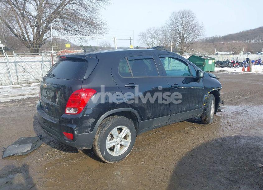 Photo 3 of 2020 Chevrolet Trax AWD LS (VIN KL7CJNSB4LB029495)