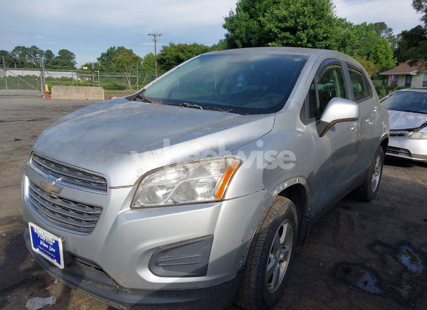 Photo 2 of 2016 Chevrolet Trax 1LS (VIN KL7CJNSB6GB663624)