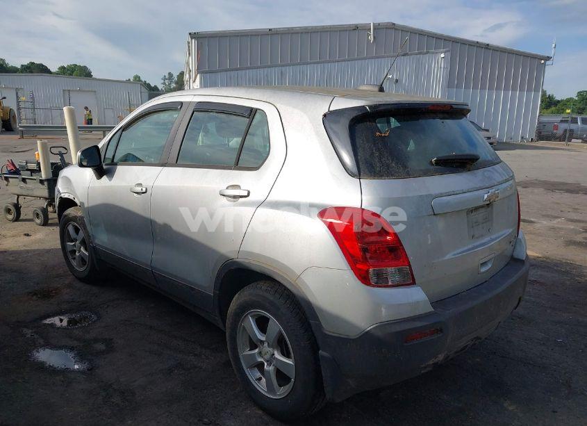 Photo 3 of 2016 Chevrolet Trax 1LS (VIN KL7CJNSB6GB663624)