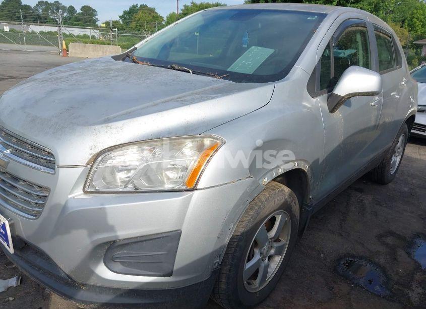 Photo 6 of 2016 Chevrolet Trax 1LS (VIN KL7CJNSB6GB663624)